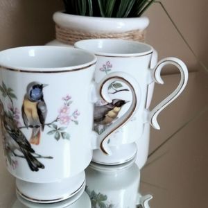 ❗Vintage Royal Crown Porcelain Multi- Color Bird Mug Set with Gold Trim❗